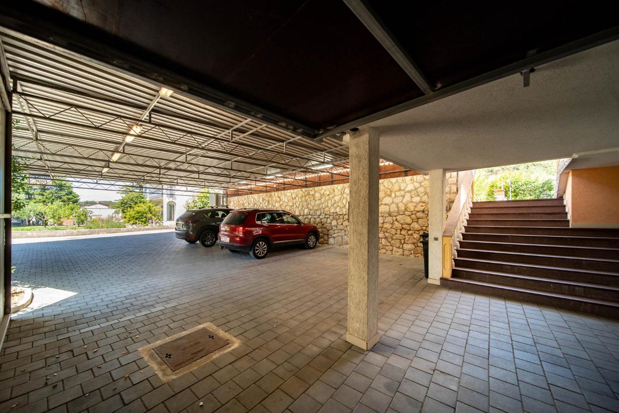 Foric Apartments With Outdoor Heated Pool Rab Town Esterno foto