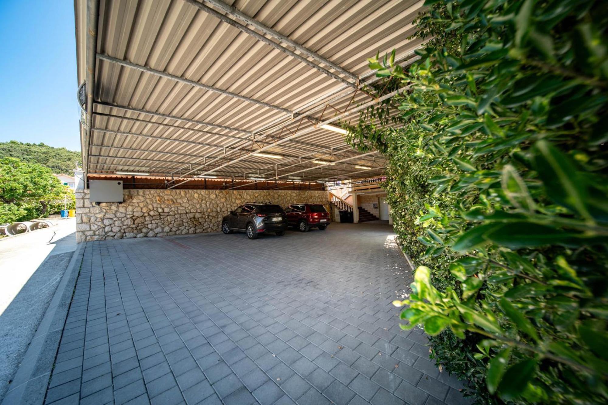 Foric Apartments With Outdoor Heated Pool Rab Town Esterno foto